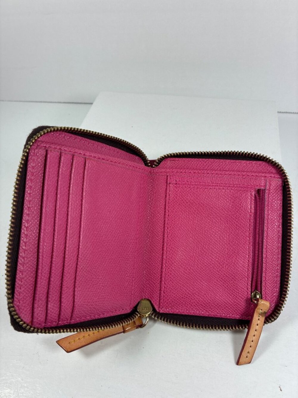 Dooney & Bourke Pink Zip Around Wallet Leather Compact Coin Purse Saffiano - Picture 5 of 8